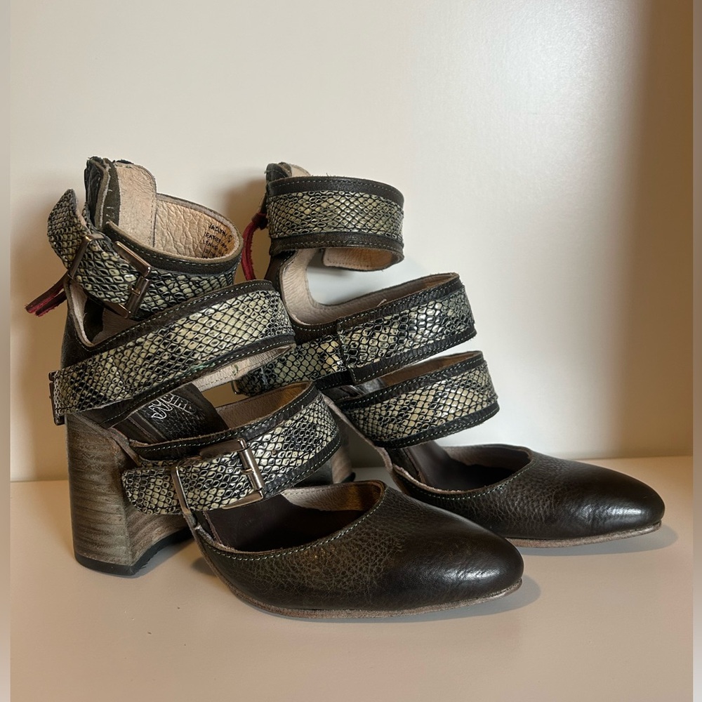 FREEBIRD JACKLYN SZ 6 NEW